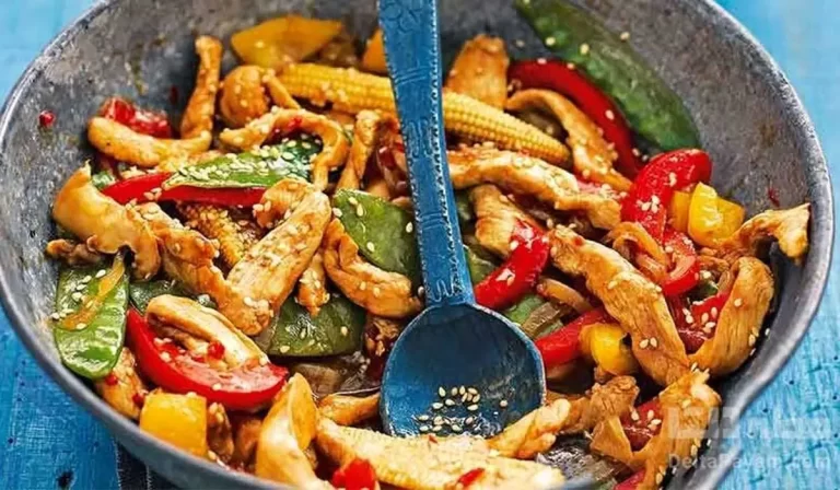 طرز تهیه مرغ و قارچ رژیمی