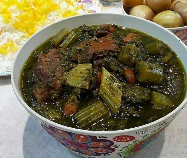 تصویر از طرز تهیه خورشت کرفس